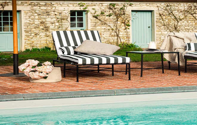 Chaise longue de piscine nordique, lit balançoire extérieur, chaise à  bascule extérieure, lit double de cour de villa WUNICEF