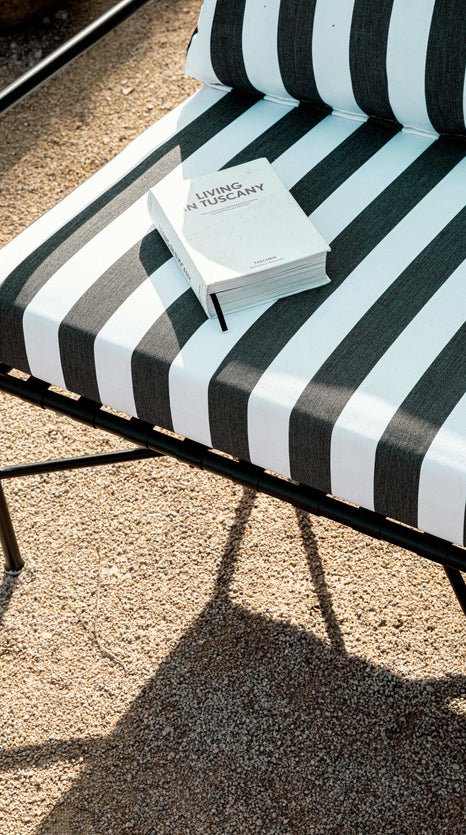 Inspiration BEL AIR Fauteuils de jardin Blanc / Noir Tissu waterproof / Métal