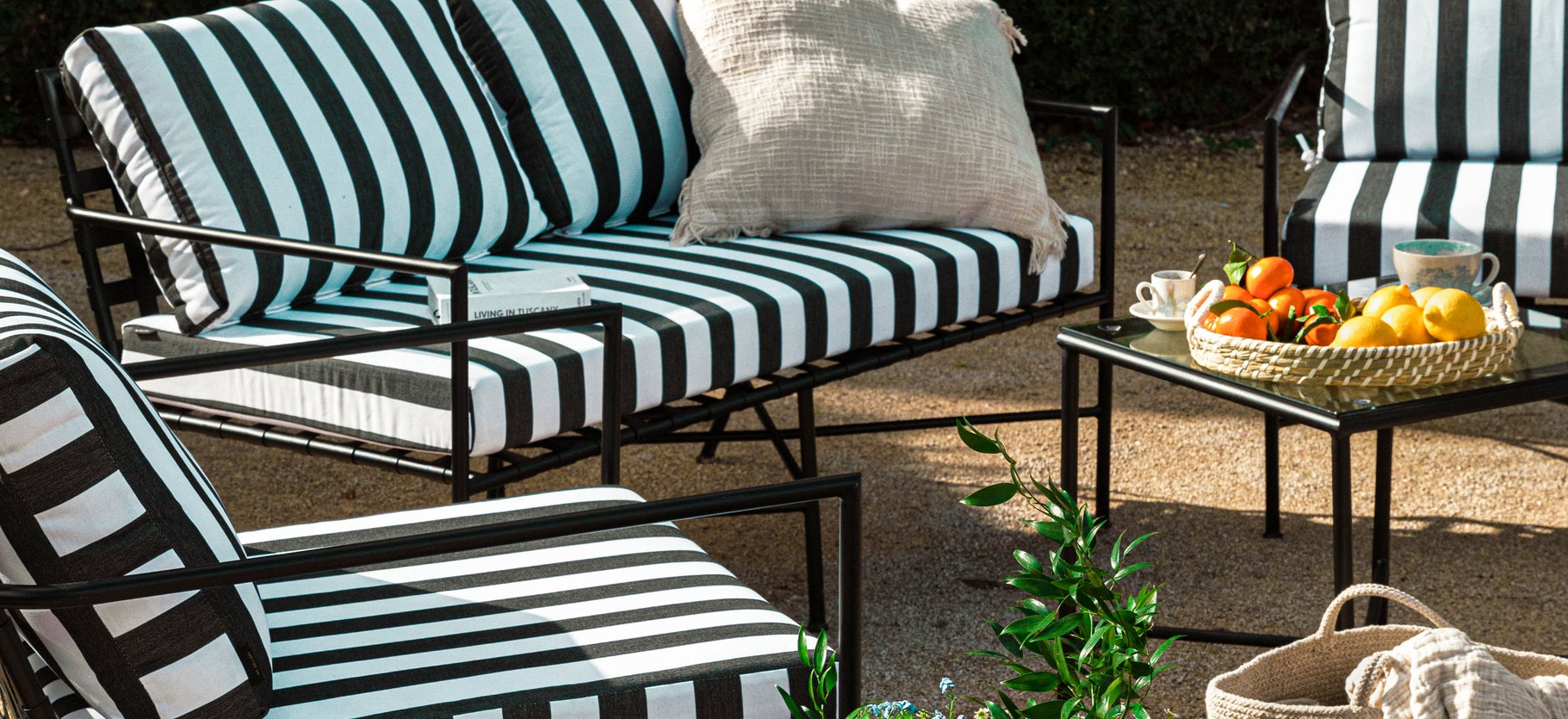 Inspiration BEL AIR Fauteuils de jardin Blanc / Noir Tissu waterproof / Métal