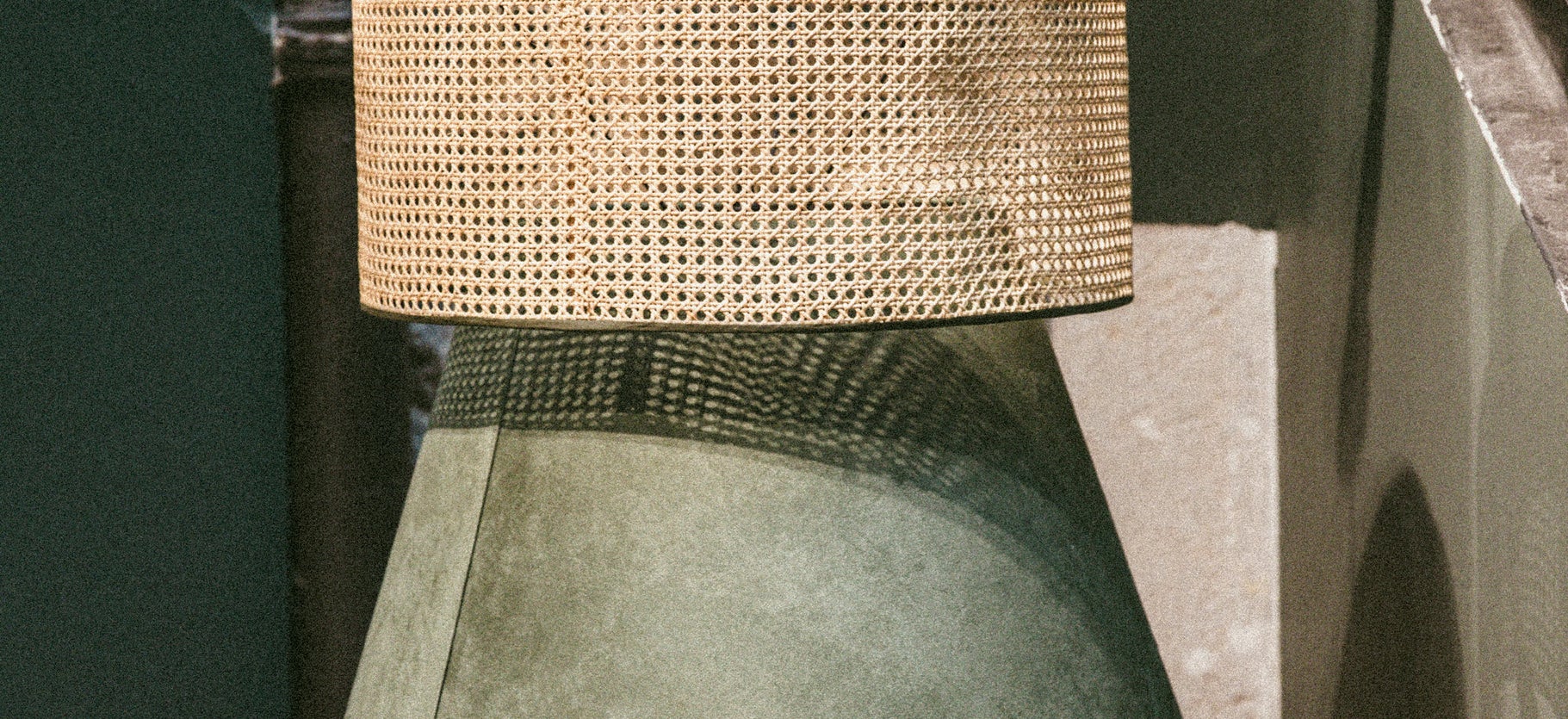 Inspiration Ayel Pendelleuchten & Deckenleuchten Grün / Beige Samt / Rattan