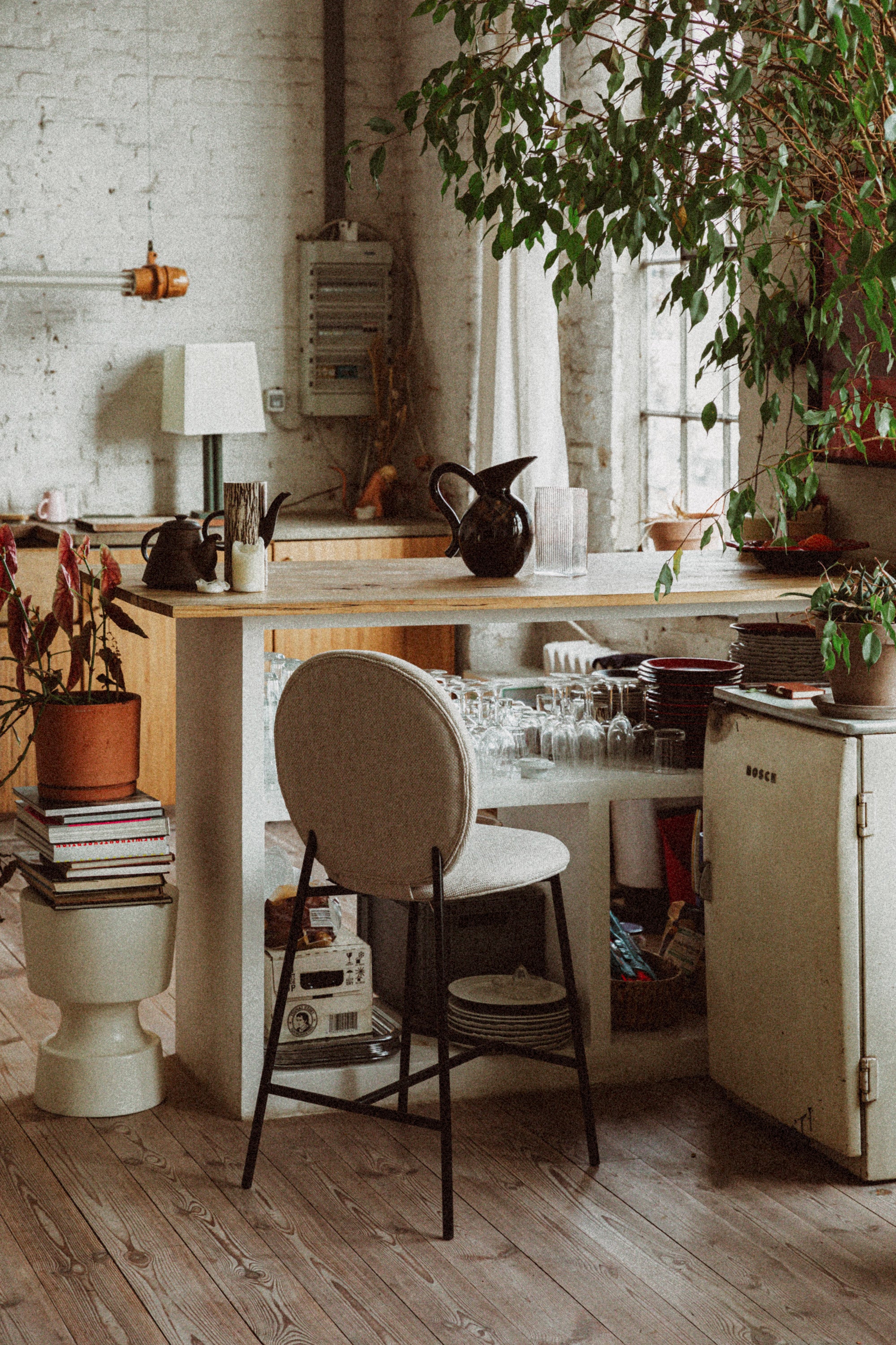 beige kitchen bar stools