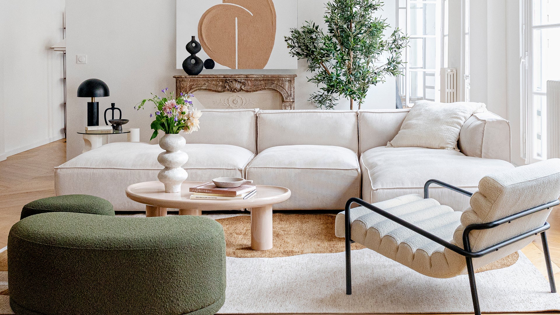 The Collector - Living Room Alto