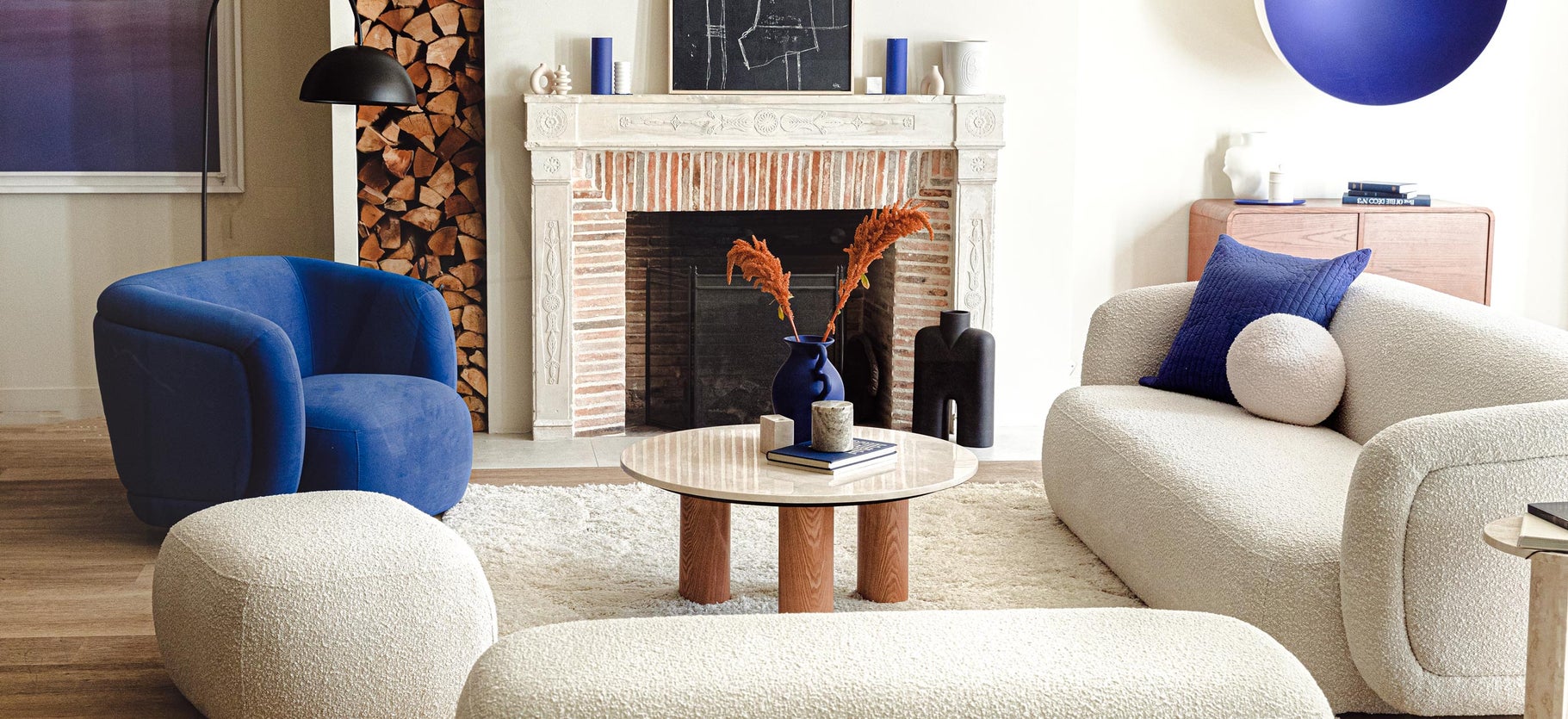 Inspiration VOLTA Sessel Elektrischblau Samt / Holz