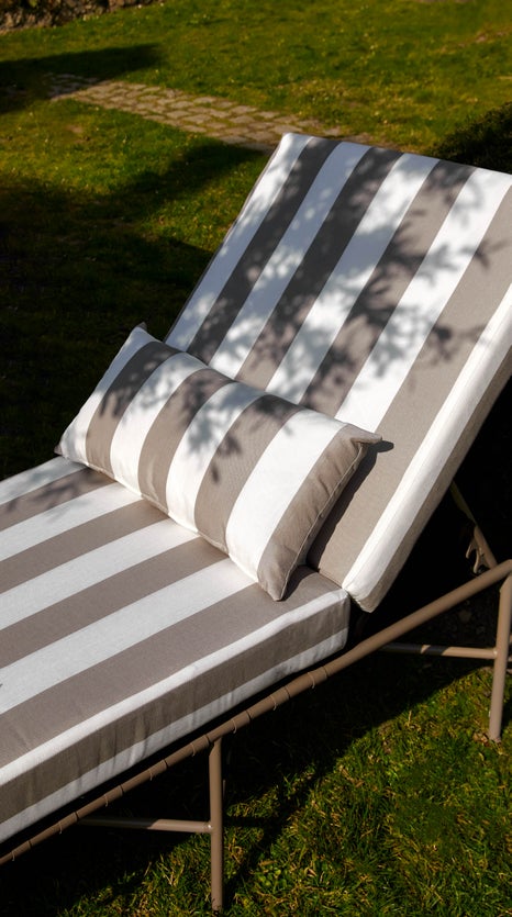 Inspiration BEL AIR Chaise longue da giardino Bianco / Talpa Tessuto impermeabile / Metallo