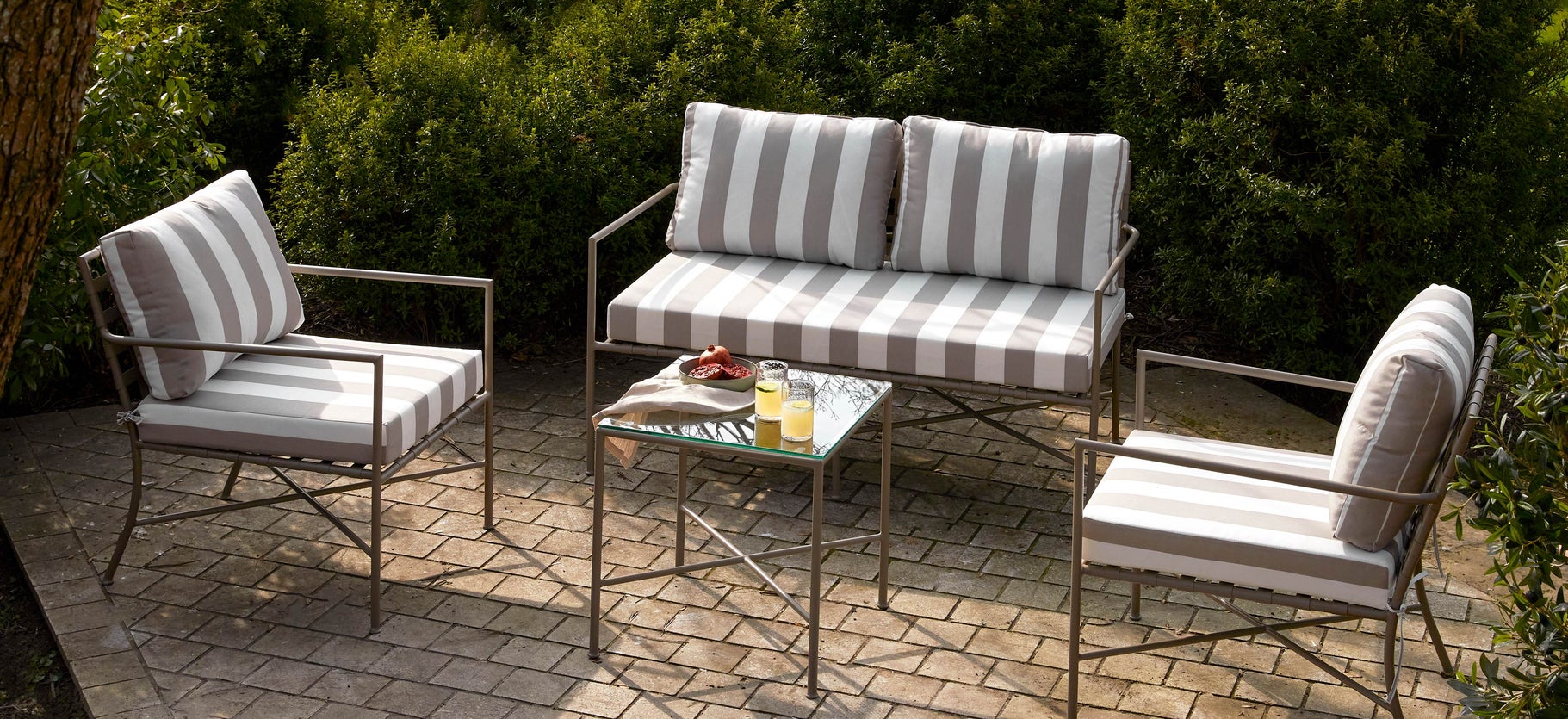 Inspiration BEL AIR 2-Sitzer Gartensofas Weiß / Taupe Wasserdichter Stoff / Metall