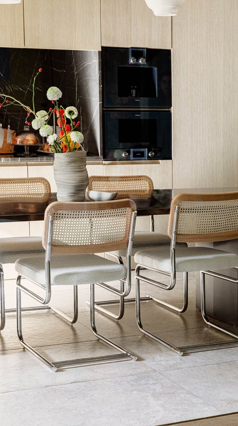 Inspiration UBERTO Dining chairs White / Silver / Wood Curl / Metal / Wood