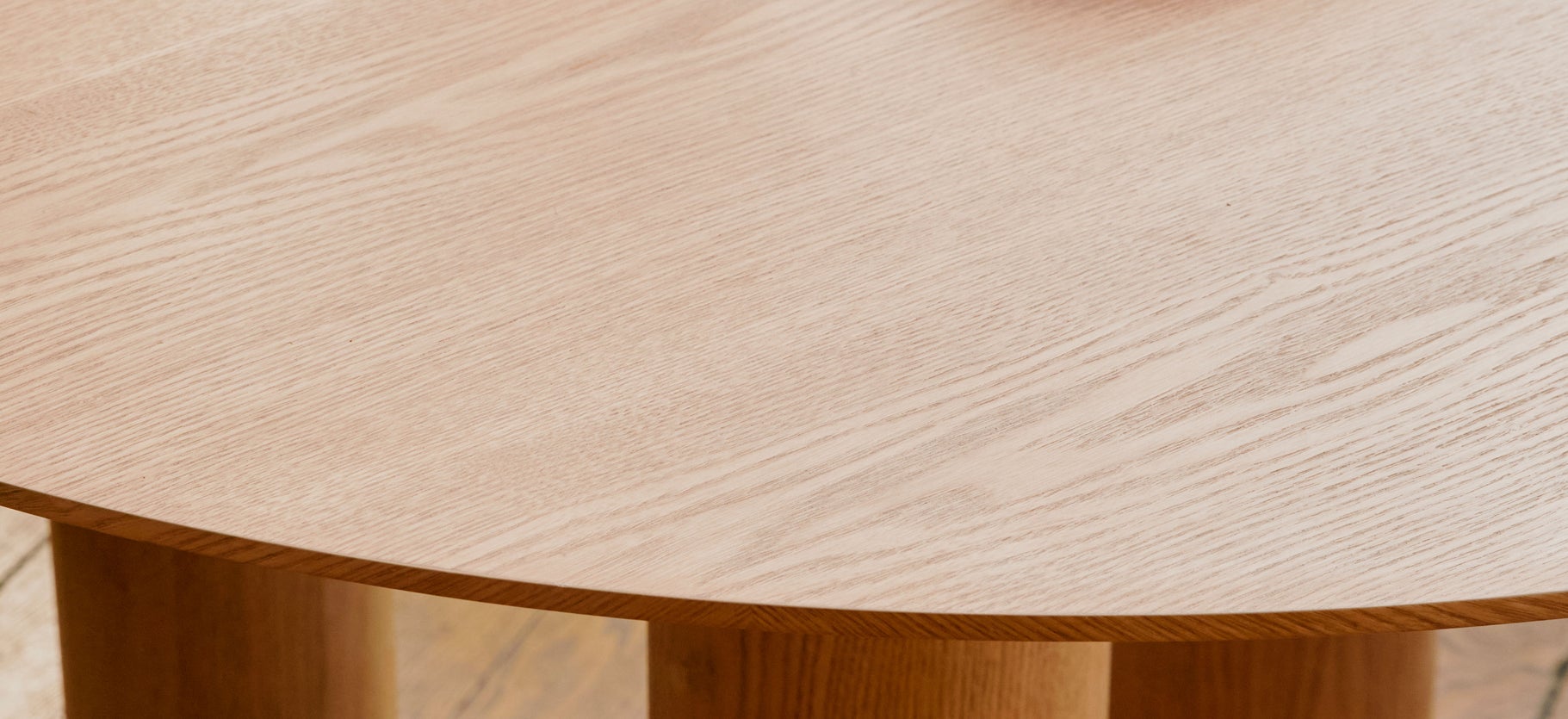 Inspiration BENEDETTA Round and oval tables Blond wood Wood