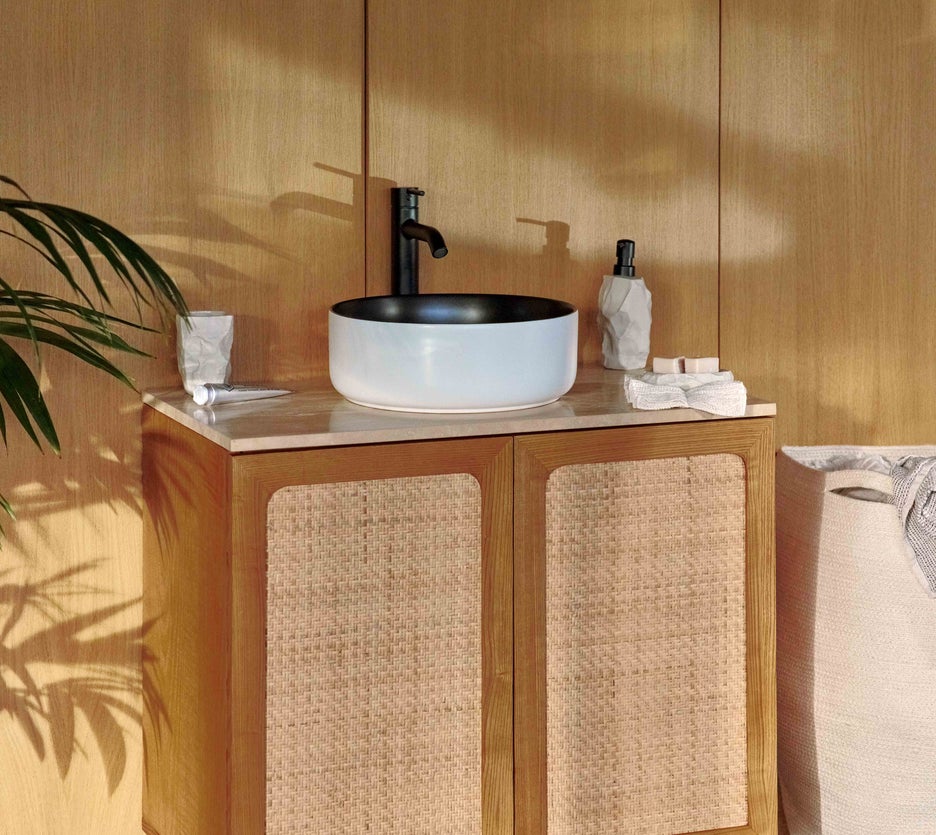 Inspiration ARANA Mobili per il bagno Naturale / Bianco Legno / Rattan / Travertino