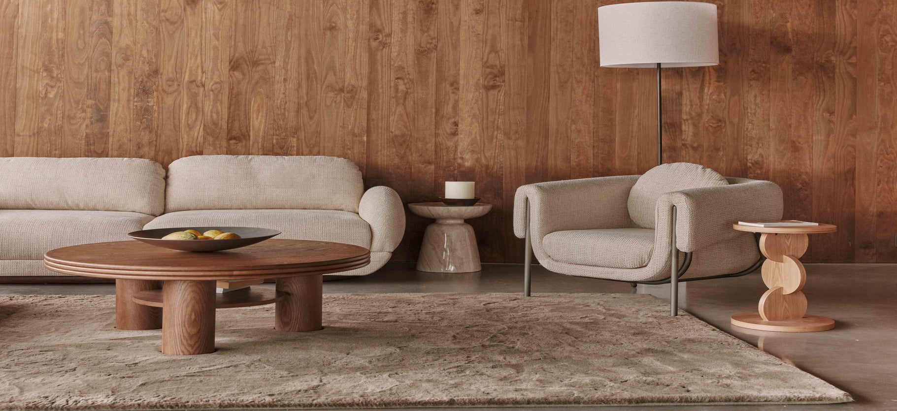 Inspiration MOCHI + MASSAO Sofas mit 3 und mehr Sitzplätzen Beige Tweed / Holz