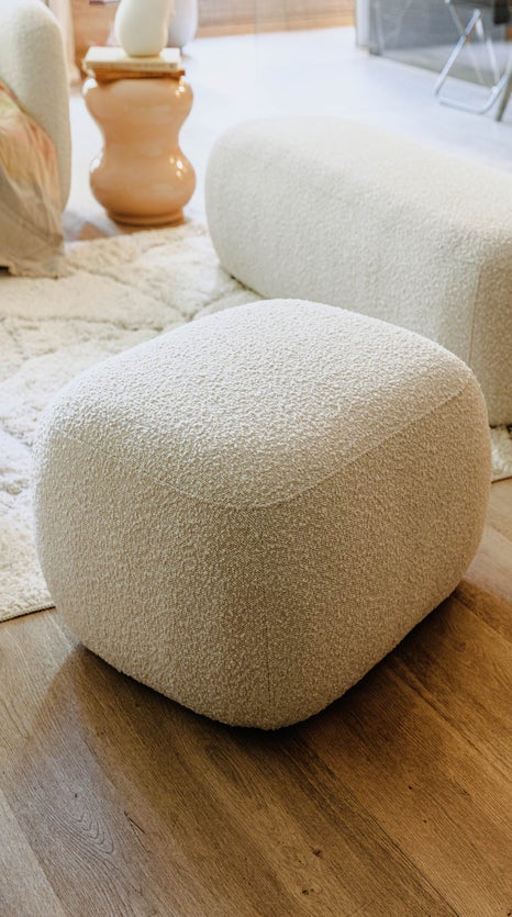 Inspiration VOLTA Sofas mit 3 und mehr Sitzplätzen Weiß Bouclé Stoff / Holz