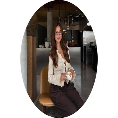  NV CURATORS’ SELECTION Diana - @dianakaloev
